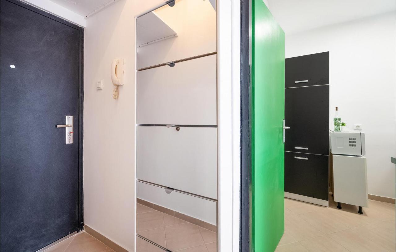 1 Bedroom Lovely In Apartman *