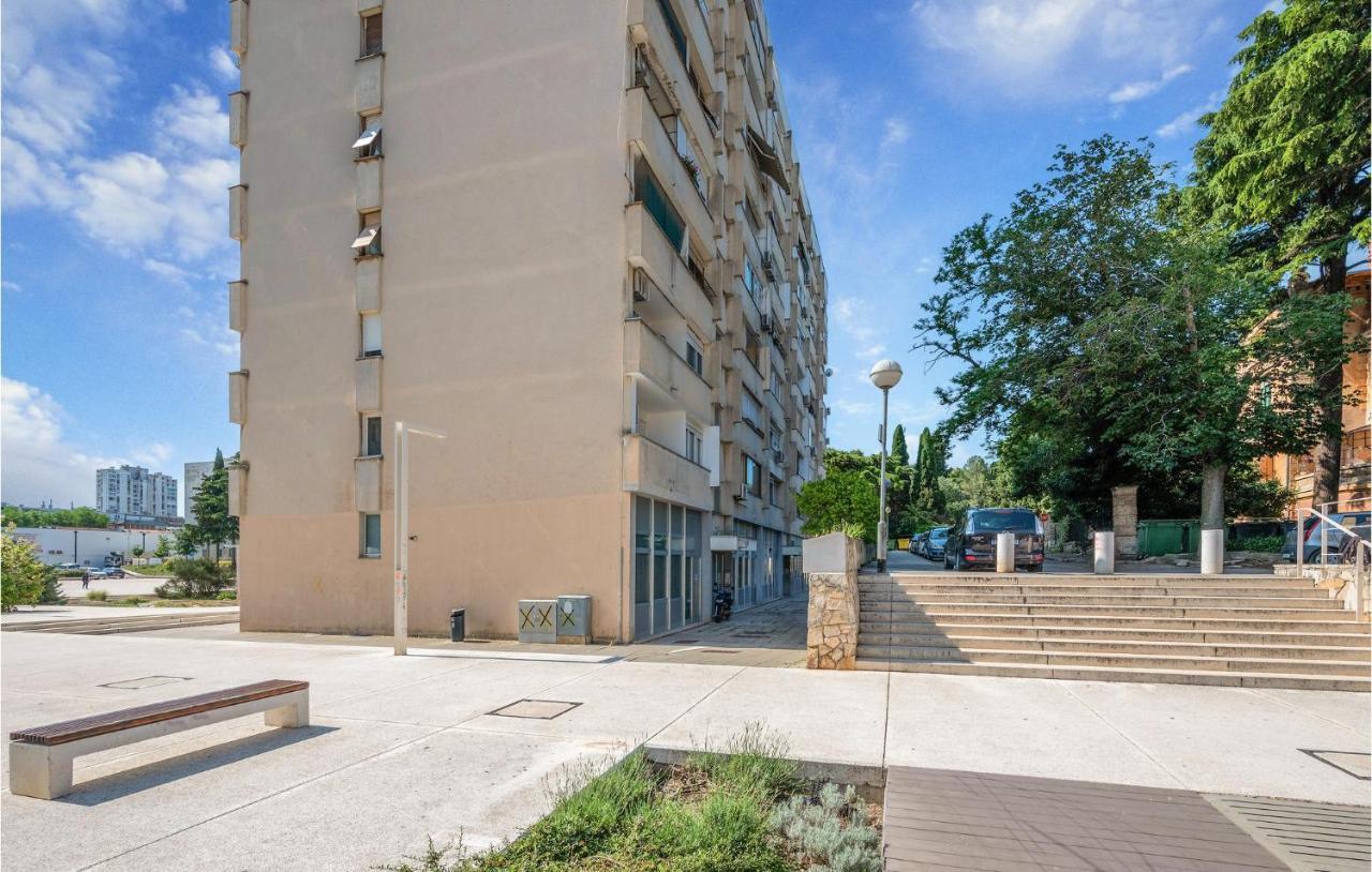 1 Bedroom Lovely In Apartman Pula